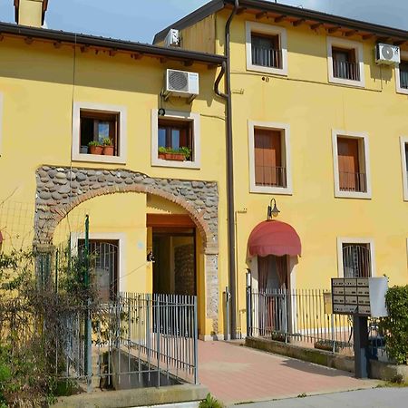 Casa Vacanze Raggio Di Sole Διαμέρισμα Valeggio sul Mincio Εξωτερικό φωτογραφία